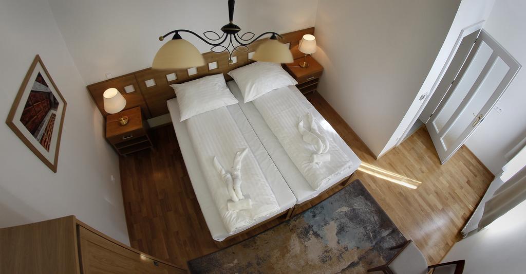 Hotel Pod Zelenym Dubem Bohumin Ruang foto
