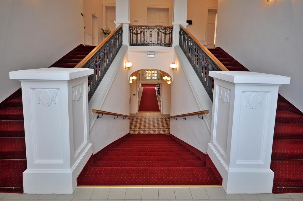 Hotel Pod Zelenym Dubem Bohumin Bagian luar foto