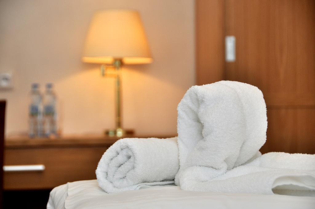 Hotel Pod Zelenym Dubem Bohumin Bagian luar foto